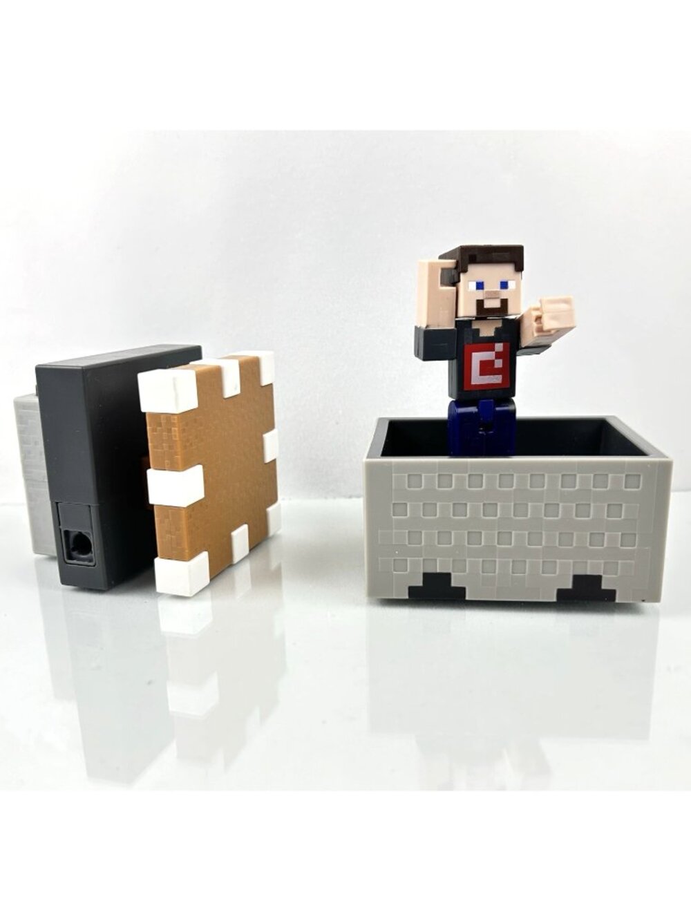 Mattel Minecraft Minecart Mayhem Steve Figure & Launching Cart *READ*